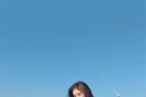 杨紫7月7日外网活动引发争议！网友批评其敏感度不足迪丽热巴受牵连